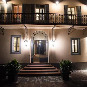 https://le-suite-del-vicolo.emilia-romagnahotels.net