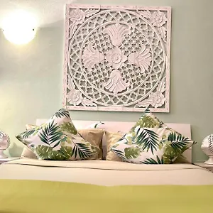 https://king-suite-near-to-airport-linate-jacuzzi.italymilanhotels.net