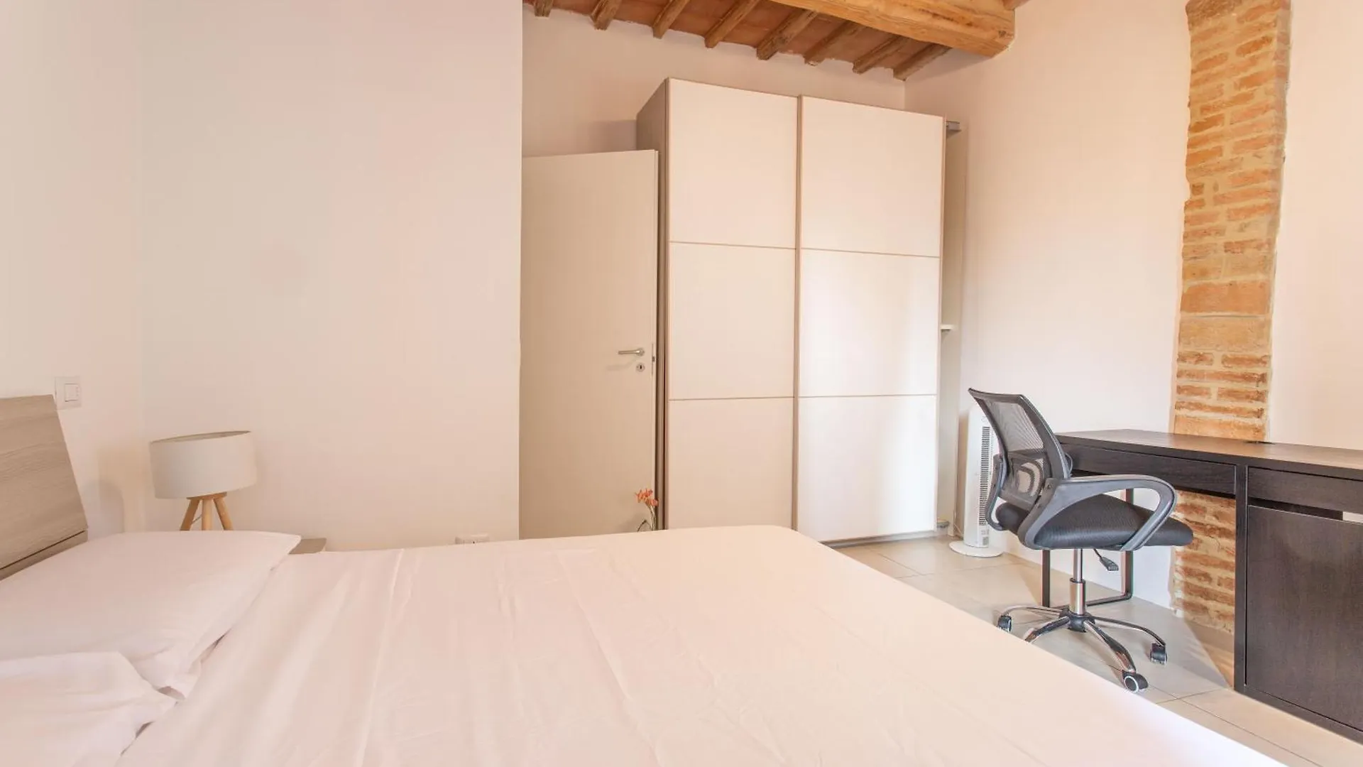 Suite N1 - Elegante Trilocale In Centro Perugia 0*,