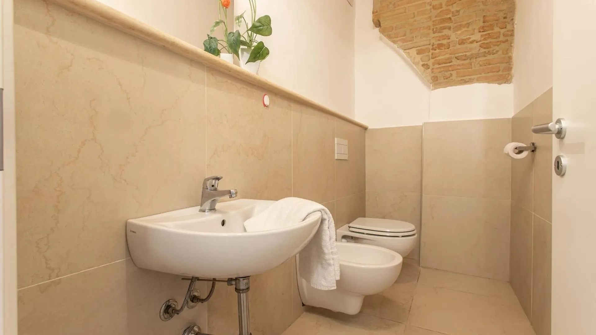 Suite N1 - Elegante Trilocale In Centro Perugia