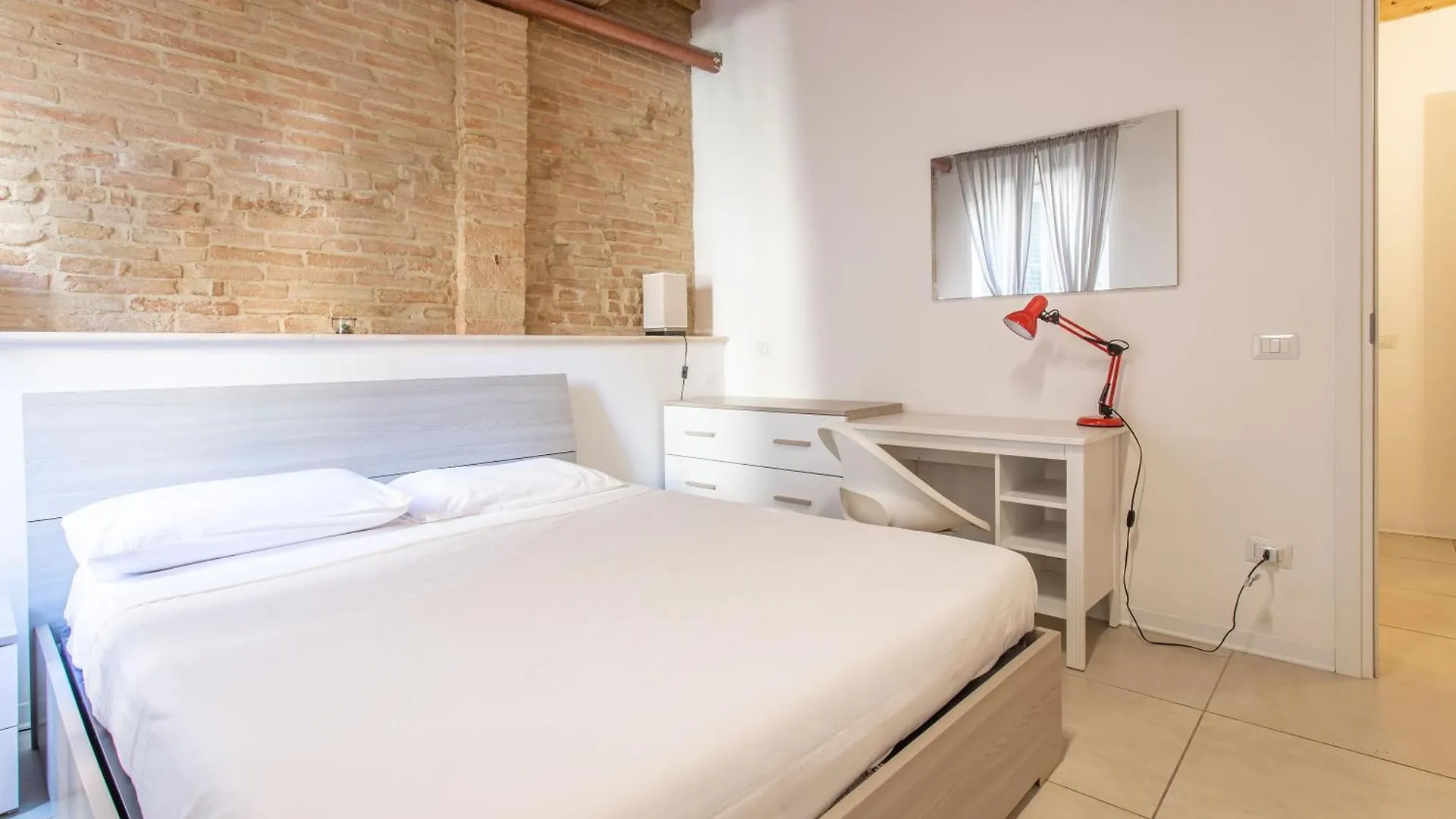 Suite N1 - Elegante Trilocale In Centro Perugia Italia